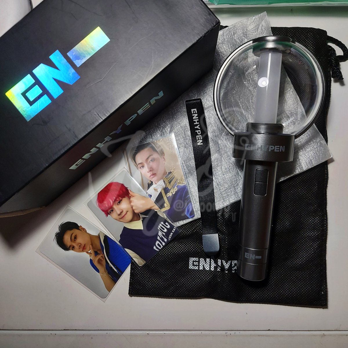 jwoonjo's tweet photo. [help rt]
₊ 🛒❜ ⋮ WTS | WANT TO SALE | LFB 

Lightstick only enhypen preloved bundle pc jay jungwon
💰 480k ( inc all )
★ fullset -pc member, box ( damage )
★ shopee keep event
★ bisa tanya tanya dulu yaw ^^
📍solo, jateng

t. ls enha photocard pangeran up https://t.co/wECIjSHFyq