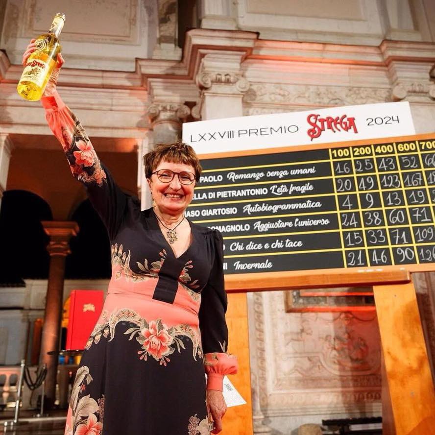 👏Complimenti a Donatella Di Pietrantonio PREMIO STREGA 2024! Il <a href="/PremioStrega/">PremioStrega</a> 

Donatella autrice anche di #FondazioneAppennino ne "Le vie dell'acqua" con il racconto "La cìtila" ⤵️
appenninofondazione.it/product/le-vie…