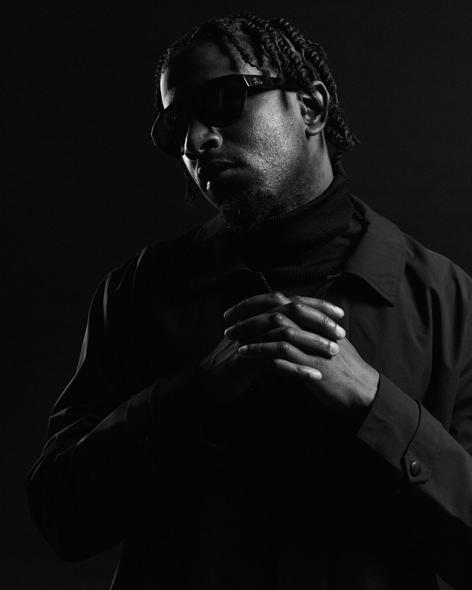 jdraps_'s tweet photo. Got a little project in collab with eyewear brand VOTRE ÂME dropping soon. 🤝🏾 https://t.co/88R1a0OqZ0