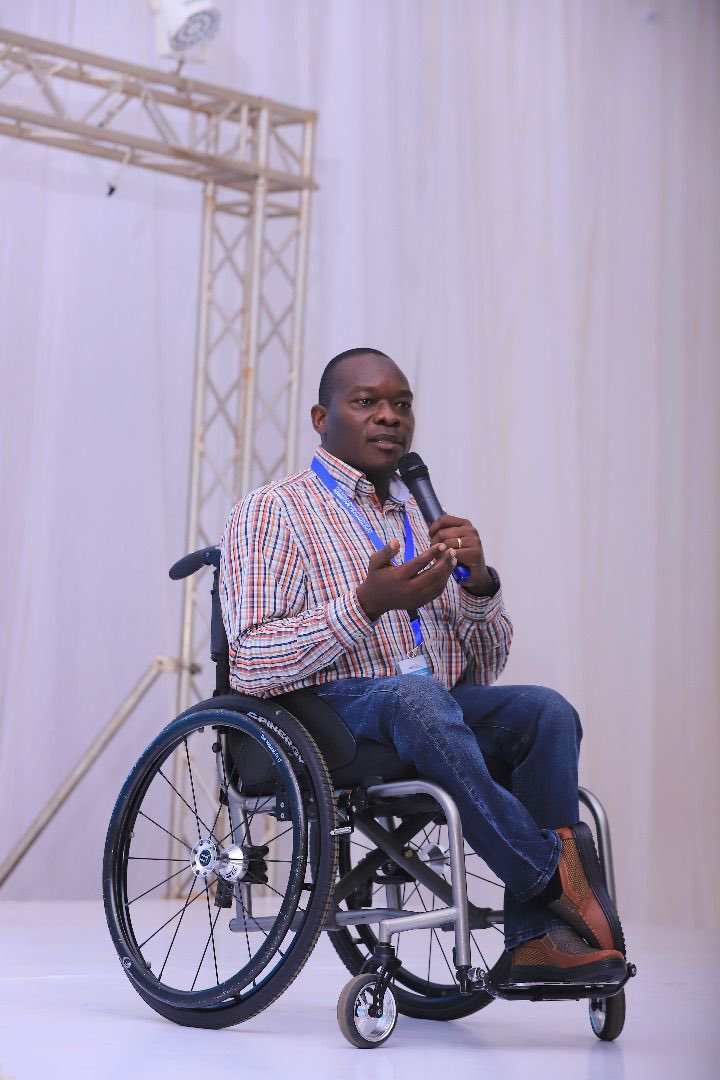 Rachealkyy's tweet photo. He further talks about the hardships he went through while going to school with his brothers as many people said he wouldn’t make it in life
But after 4 years in school, he was able to get a wheel chair from an NGO and that eased his school life 

#ADCSummit2024 https://t.co/ky9kdUa4hG