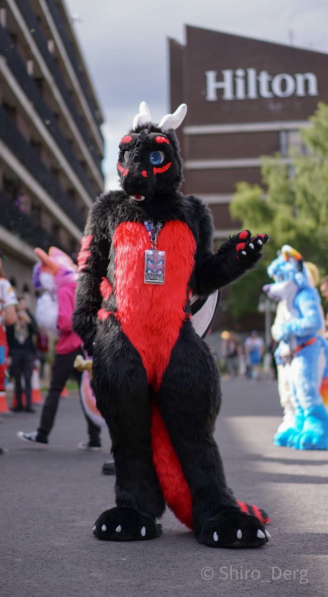 Well well well, if it isn't #FursuitFriday! Taken over at <a href="/cfconvention/">ConFuzzled</a> for the <a href="/WintersHowling/">Winters Howling</a> meet up!