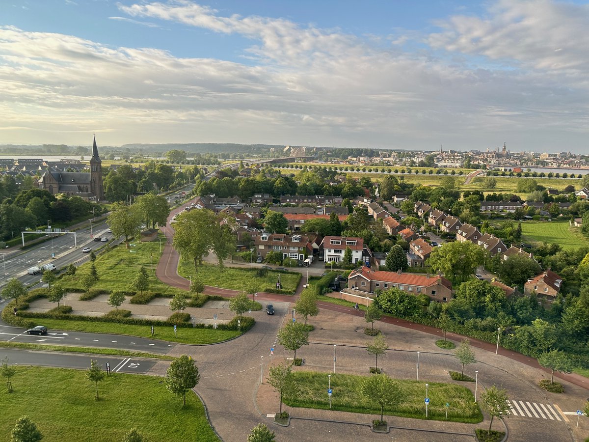 Have been on a long trip to Europe visiting a number of colleagues as well as having some insightful discussions... one such place was Nijmegen where a summer school on dreaming took place nin.nl/dreaming/