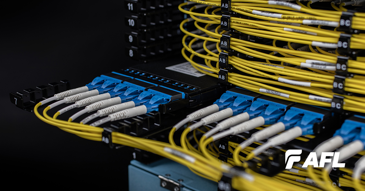 🔌 Build high-speed Main Distribution Area (MDA) to Server links. Explore modular MDA to Server solutions with our high-performance U-Series and ASCEND® connectivity platforms. Enhance your fiber optic infrastructure: i.mtr.cool/kzvjlcmgaw #AFL #Hyperscale #MDAtoServer