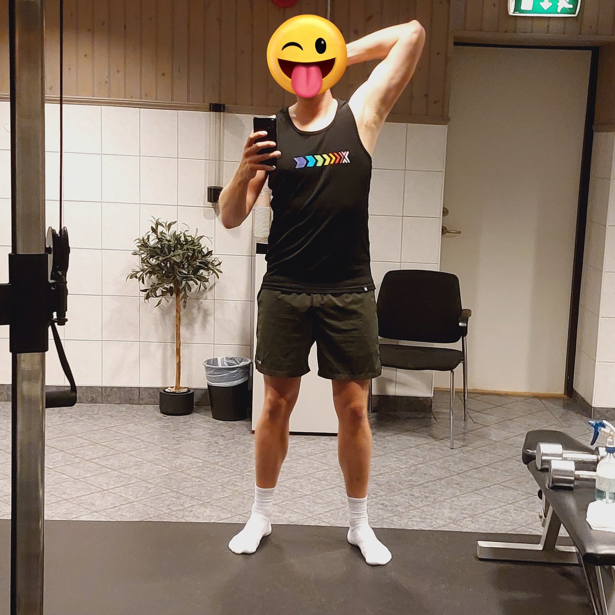 NorthernShard's tweet photo. Had to try the gym at the hotel. Too bad that the hot norwegian guy came just when I had to run to the train. Hinted him that I will be there tomorrow morning too. Hope he will be there too.

#swegay #swedishdicks #gymgay #gay #feet #whitesocks @Scandi_shoutout https://t.co/pRda1zCjPJ