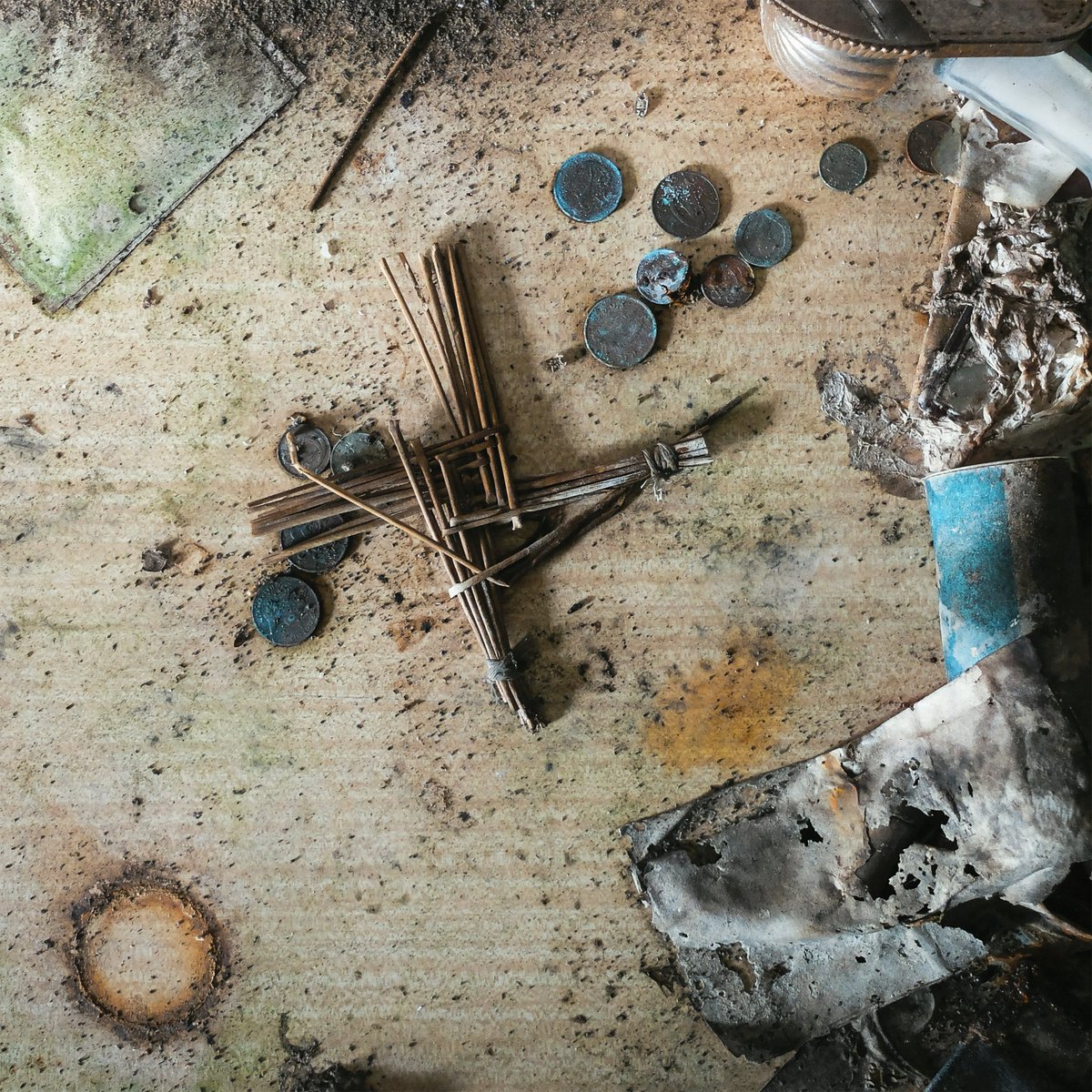 Our new album, "No Flowers Grow in Cement Gardens," is out today!!

It's been 4 years in the making, with a lot of sweat, joys and doubts along the way but we sure put our hearts, souls and nervous systems into it.
(1/4)