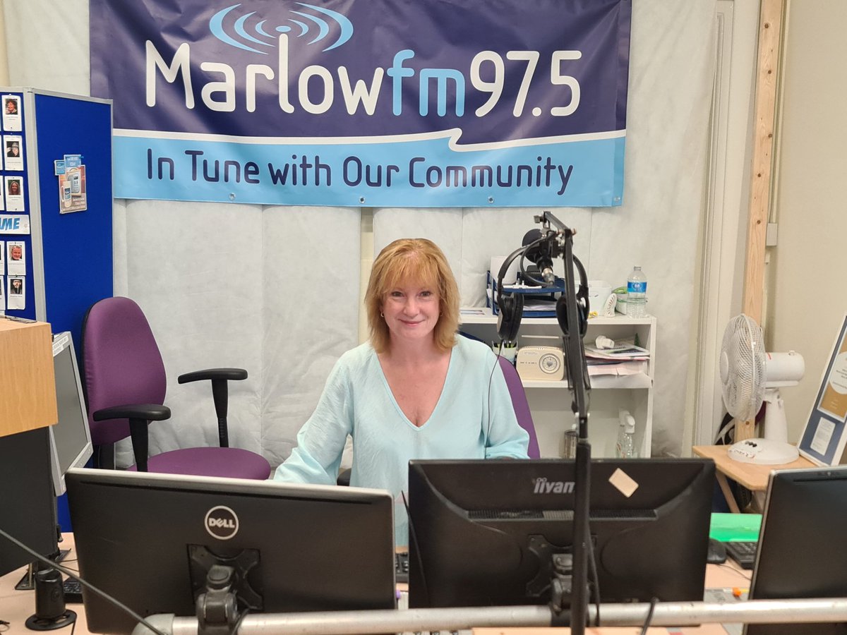 So you can listen in live now <a href="/MarlowFM/">Marlow FM 97.5</a> 🎙🎵 Follow thu Twitter link 🙏