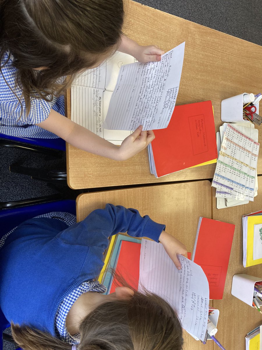 latimerprimary's tweet image. #ClassKB have loved receiving a letter all about Paddington’s adventures from their friend in class. Such happy faces reading their letters. #LatimerLOVESreading
#LatimerEnglish