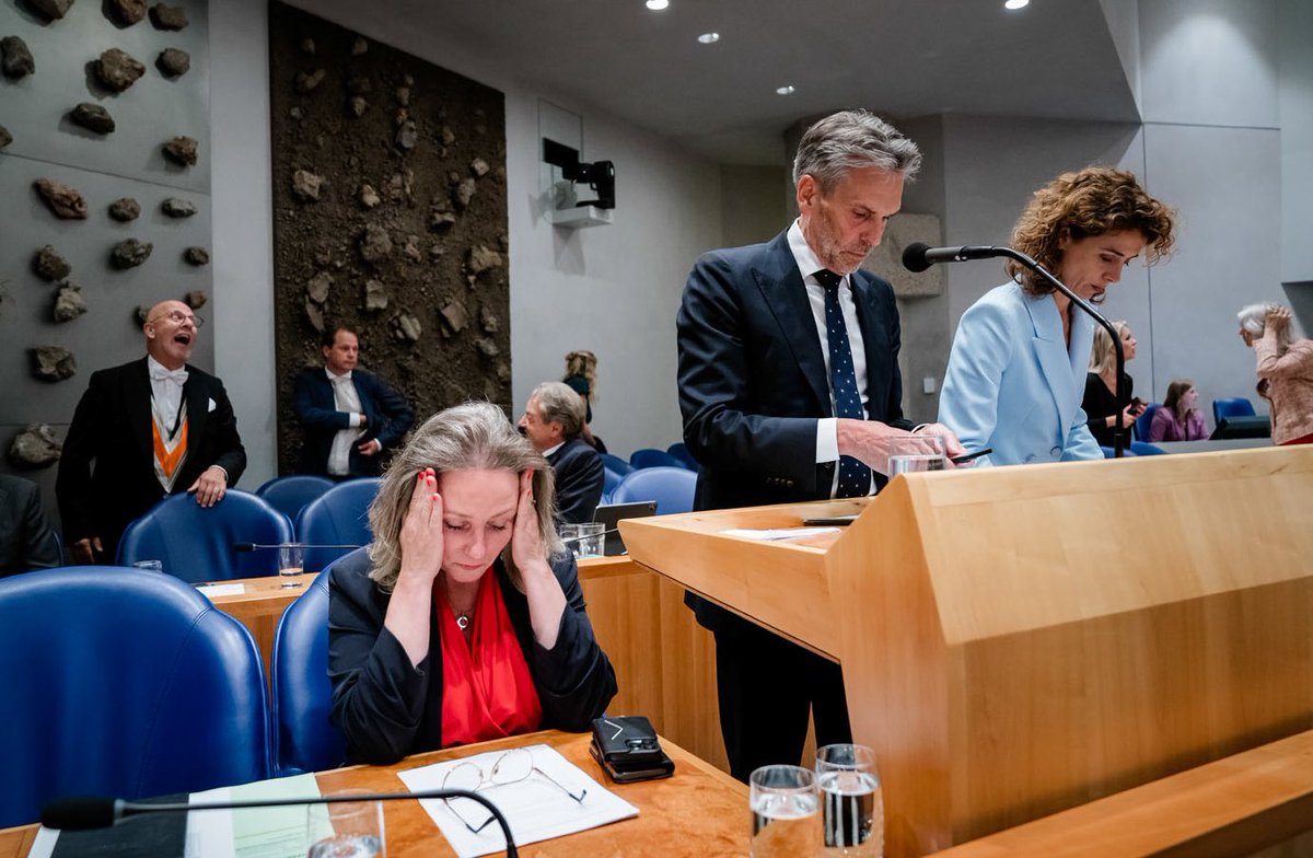 Bart Maat tweet media