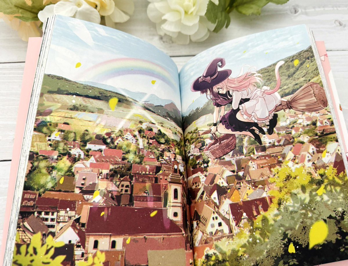 『ふしぎな猫のまち メルティア』第1巻の見本誌をいただきました!カラーの発色が綺麗&モノクロもくっきりでとても素敵な本ができました!描き下ろしも盛りだくさんです。物語はもちろん画集としても楽しめると思います🐈✨#猫メル
