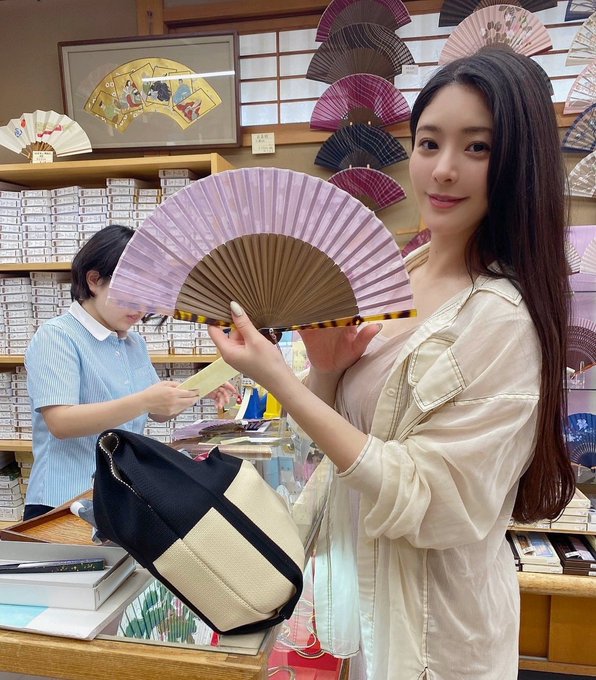 京都で購入した扇子🪭✨  夏は必需品だ☀️ https://t.co/hPMqjvTbWY<a href="/tag/tse%E5%8F%B0%E6%B9%BE%E5%86%99%E7%9C%9F%E5%8D%9A%E8%A6%A7%E4%BC%9A"class="tags"><span>#tse台湾写真博覧会</span></a><a href="/tag/tse2024"class="tags"><span>#tse2024</span></a><a href="/tag/tse%E5%AF%AB%E7%9C%9F%E5%8D%9A%E8%A6%BD%E6%9C%83"class="tags"><span>#tse寫真博覽會</span></a>