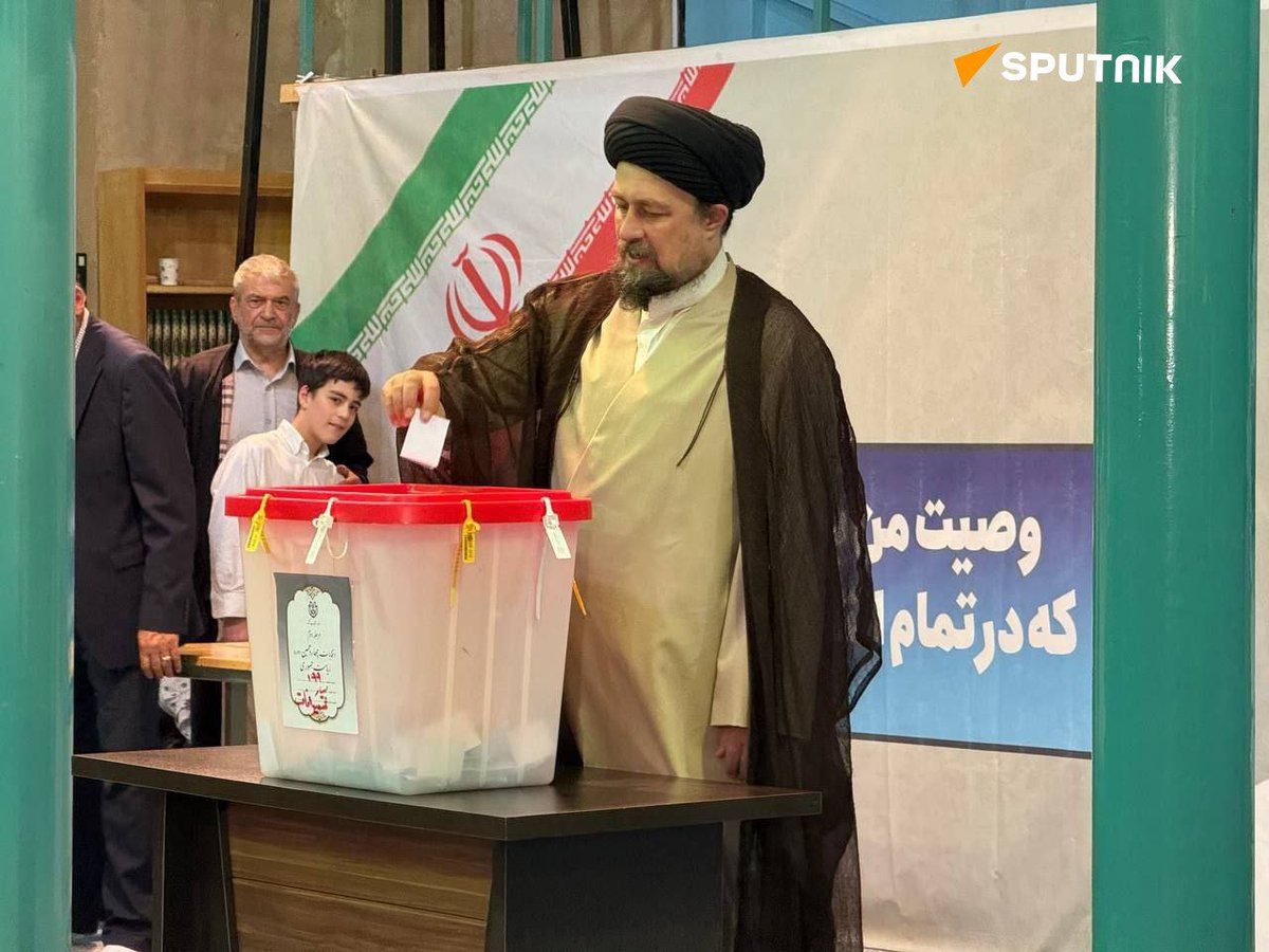 ferozwala's tweet image. 📹📸Footage from Iran, where the second round of the presidential election is underway

#IranElection