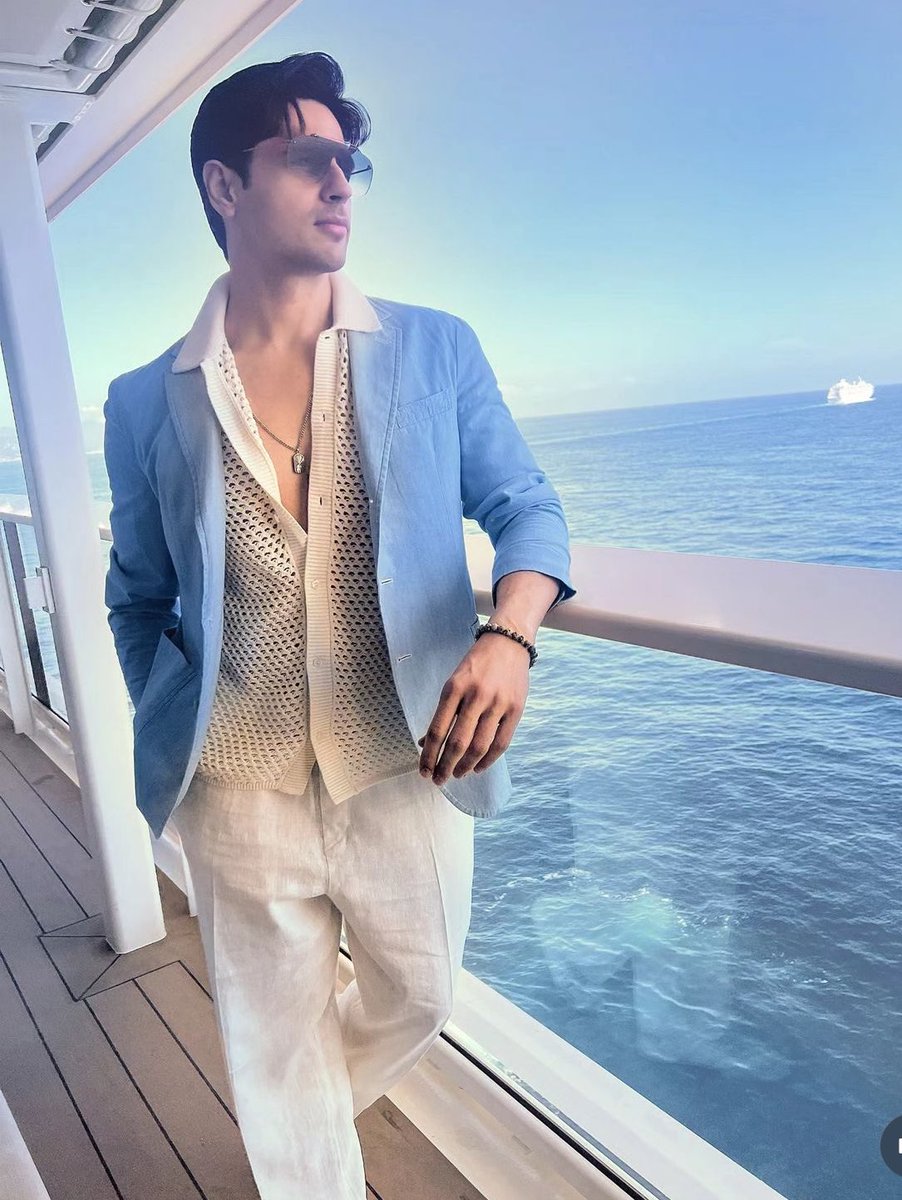 BombayTimes (@bombaytimes) on Twitter photo #SidharthMalhotra sets sail on a sea-licious adventure, cruising through waves and soaking up the sun
<a href="/SidMalhotra/">Sidharth Malhotra</a> #SidMalhotra #Yodha #SidKiara #Bollywood #SidharthMalhotra sets sail on a sea-licious adventure, cruising through waves and soaking up the sun
<a href="/SidMalhotra/">Sidharth Malhotra</a> #SidMalhotra #Yodha #SidKiara #Bollywood