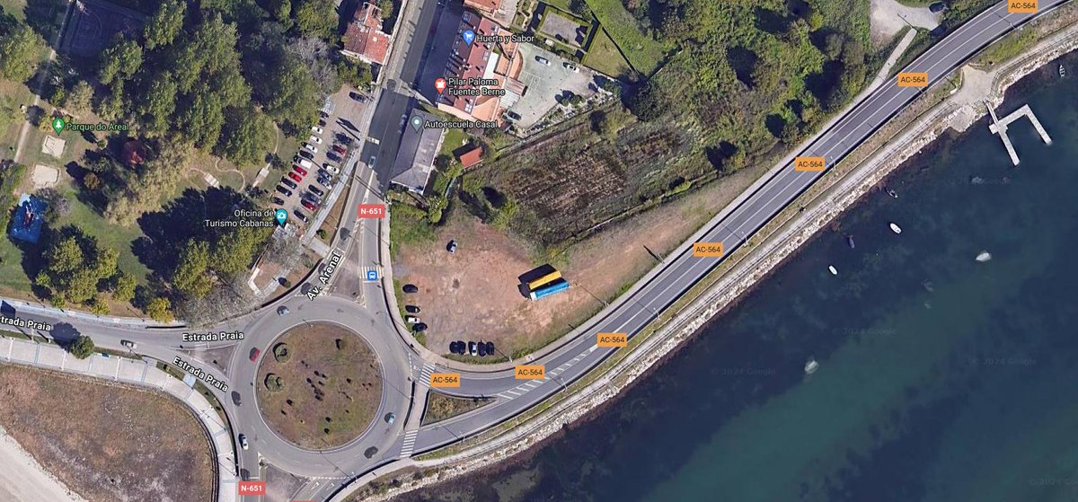 🚗INFORMACIÓN SOBRE APARCADOIROS
👉O alcalde do Concello de Cabanas, Fernando Couce, informa que xa está aberto o aparcadoiro da rotonda, fronte a oficina de turismo, cunha capacidade de máis de 130 vehículos. Dispoñible 24h.