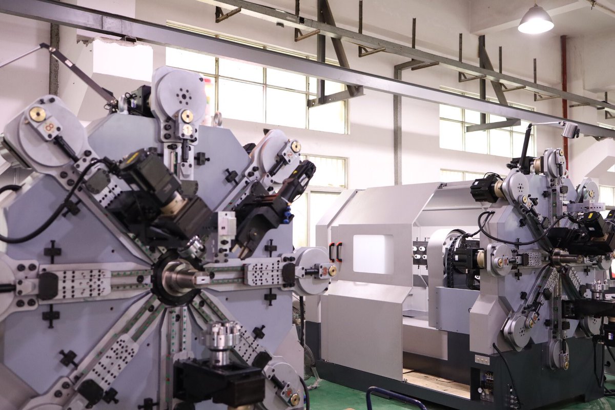 HugeTokens tweet media