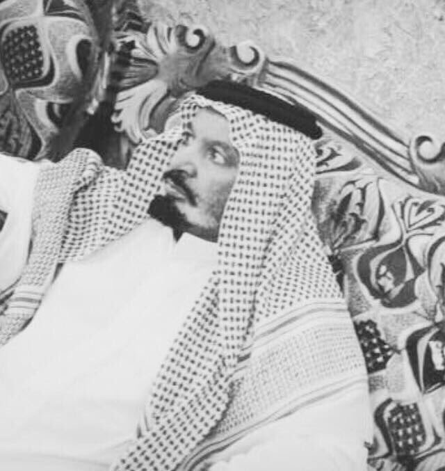 #يوم_Iلجمعه
#جمعة_مباركه 

اللهم في يوم الجمعة كُن لوالدي انيسًا وبه رحيمًا واشمله بالعفو والإحسان والغفران ، اللهم ارحم رحمةً تطمئن بها نفسه وتفسح له في قبره وتؤنس وحشته وترحم غربته واجمعني به في فسيح جناتك يا ارحم الراحمين.