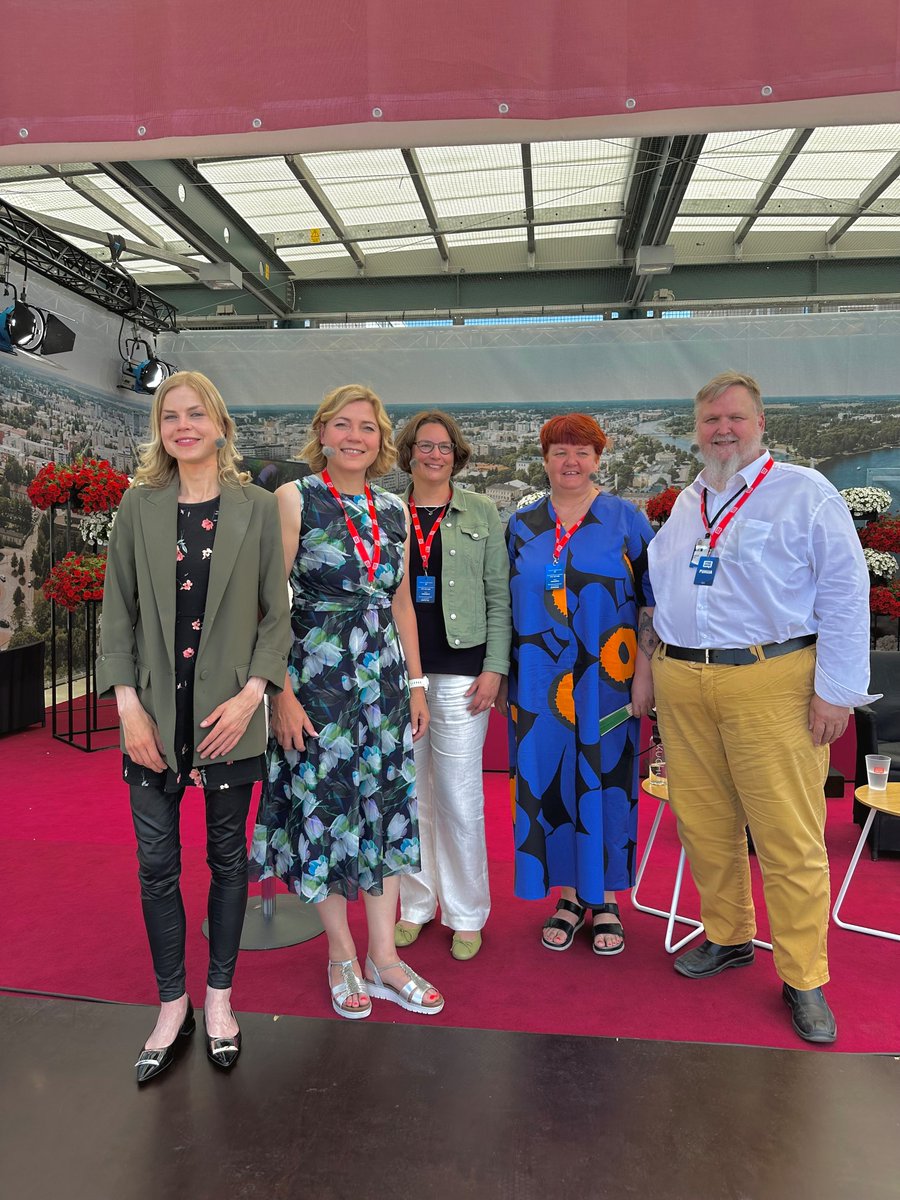 How can we accelerate the recycling of packaging materials? This question was at the core of Huhtamaki’s panel discussion at #SuomiAreena societal discussion festival in Pori, Finland, in late June. Here are some key takeaways from the discussion 👇

✔️Convenience is key: