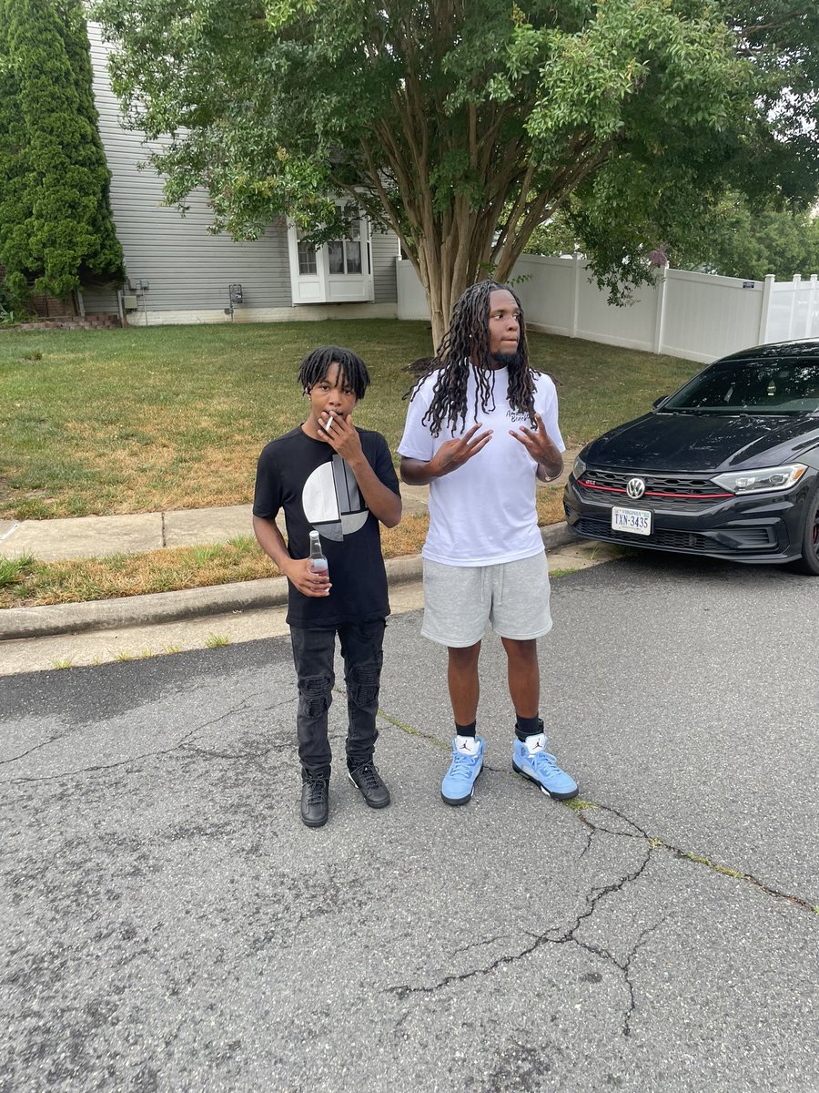 SavageFrmDaG's tweet photo. Can’t believe I beat da streets I give u 40 reasons 💯‼️ https://t.co/SaAi9xHIes