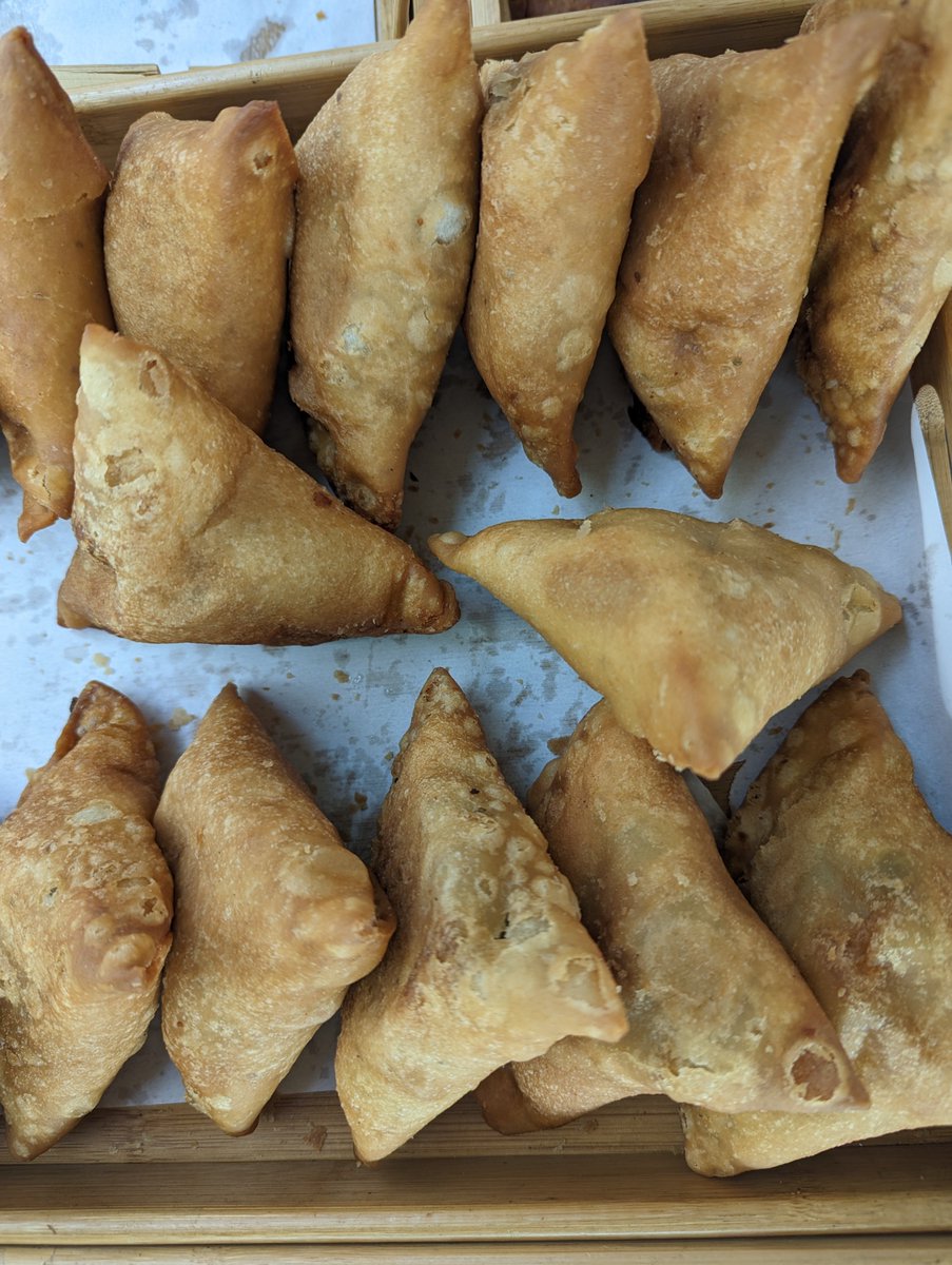 See what's on at the market Saturday 6th July 2024, newsletter below:
mailchi.mp/63021dad0329/h…
Altiplano is back with his lovely array of leather goods!
Harry Does Wood is back with wooden hand turned items! 
Deep's Delhi's amazing vegan samosa's! 
No Go Greek this week!

#OXFORD