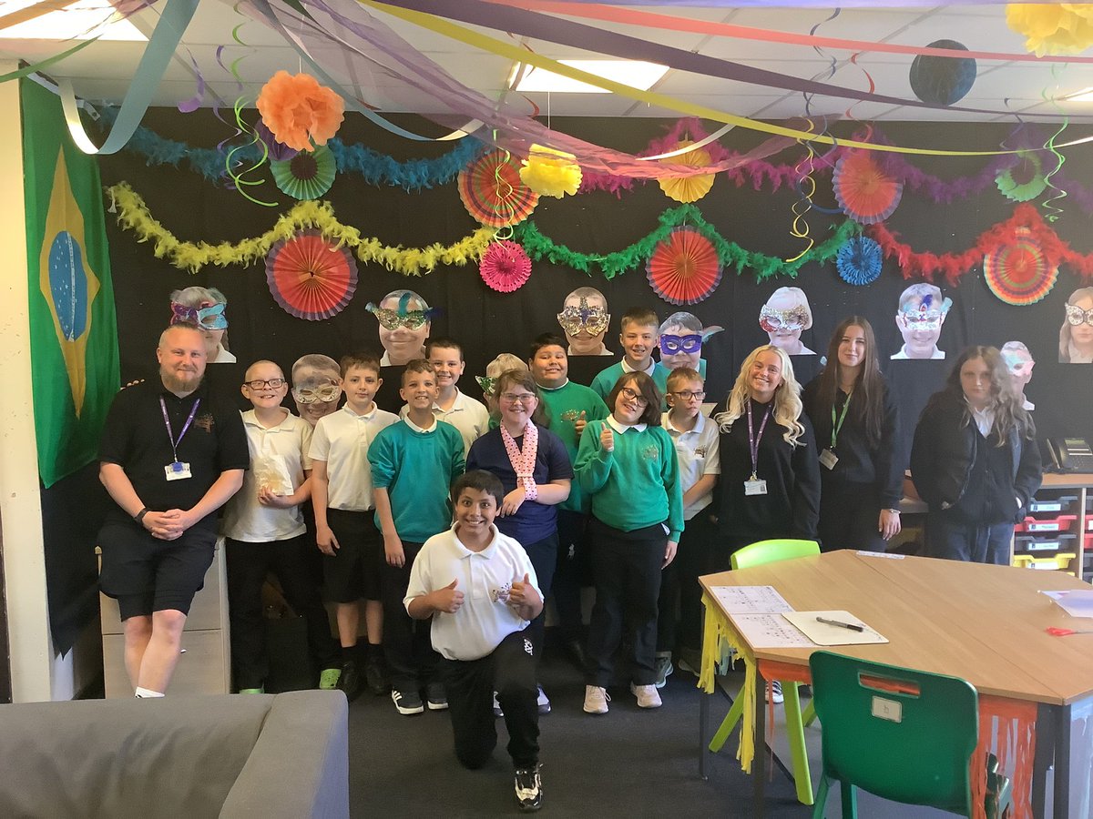 What a fantastic year it has been✨

L4 thank you for all the memories and the smiles! 

We are going to miss you so much!

Best of luck in the future and we are always here if you need us💚

Love, Mr Flanagan, Annabel and Mercedes x