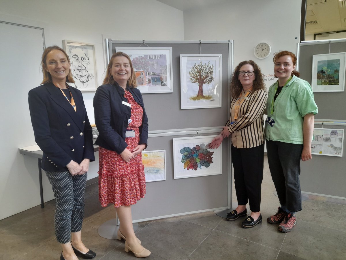 The #SJHNursing team <a href="/SJHDoN/">Sharon Slattery DoN</a> <a href="/Julie_o_grady/">Julie O' Grady</a> attended the SJH art showcase "All of Us Belong" to support <a href="/GerByrn51313307/">Ger Byrne</a> &amp; learn from artist <a href="/EmmaMcK6/">Emma Mc Keagney</a> &amp; all workshop participants about their artwork. 🙂✨️

#ArtsAndHealth #StaffWellbeing #CreativeLifeMISA <a href="/stjamesdublin/">St James's Hospital</a>