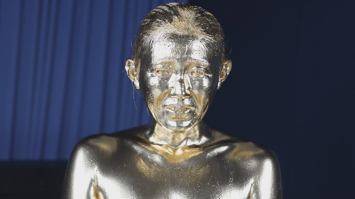 OZONE (@ozone_birth): 今回も目まで金色です！！ 金粉 messy メッシー