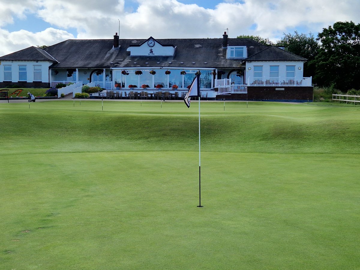 It's great to be back <a href="/SandAGolfClub/">S&A Golf Club</a> and the lads <a href="/SandAgreens/">S&A Greenstaff</a> after being away for so long, having had open heart surgery. I can not thank them enough for all the help and support they have given me throughout my recovery. Thank you again. ❤️