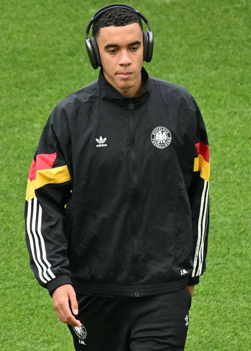 iMiaSanMia's tweet photo. #ESPGER ๐ช๐ธ๐ฉ๐ช https://t.co/FGWLfN6hxN