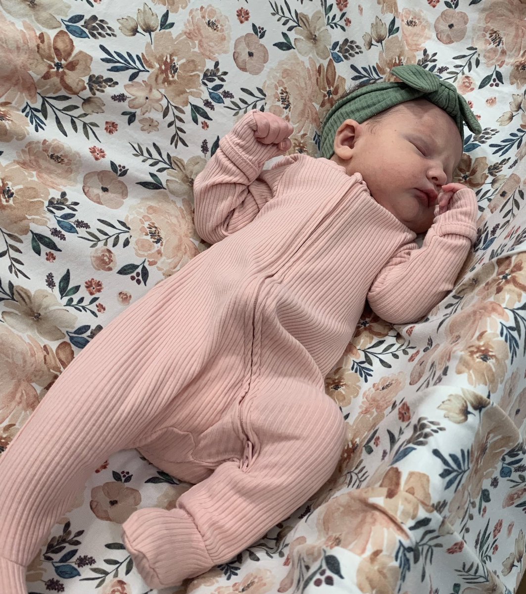 _kymorris's tweet photo. Welcome to the world Brexley Jo 🎀 https://t.co/9NkzBwmhUL