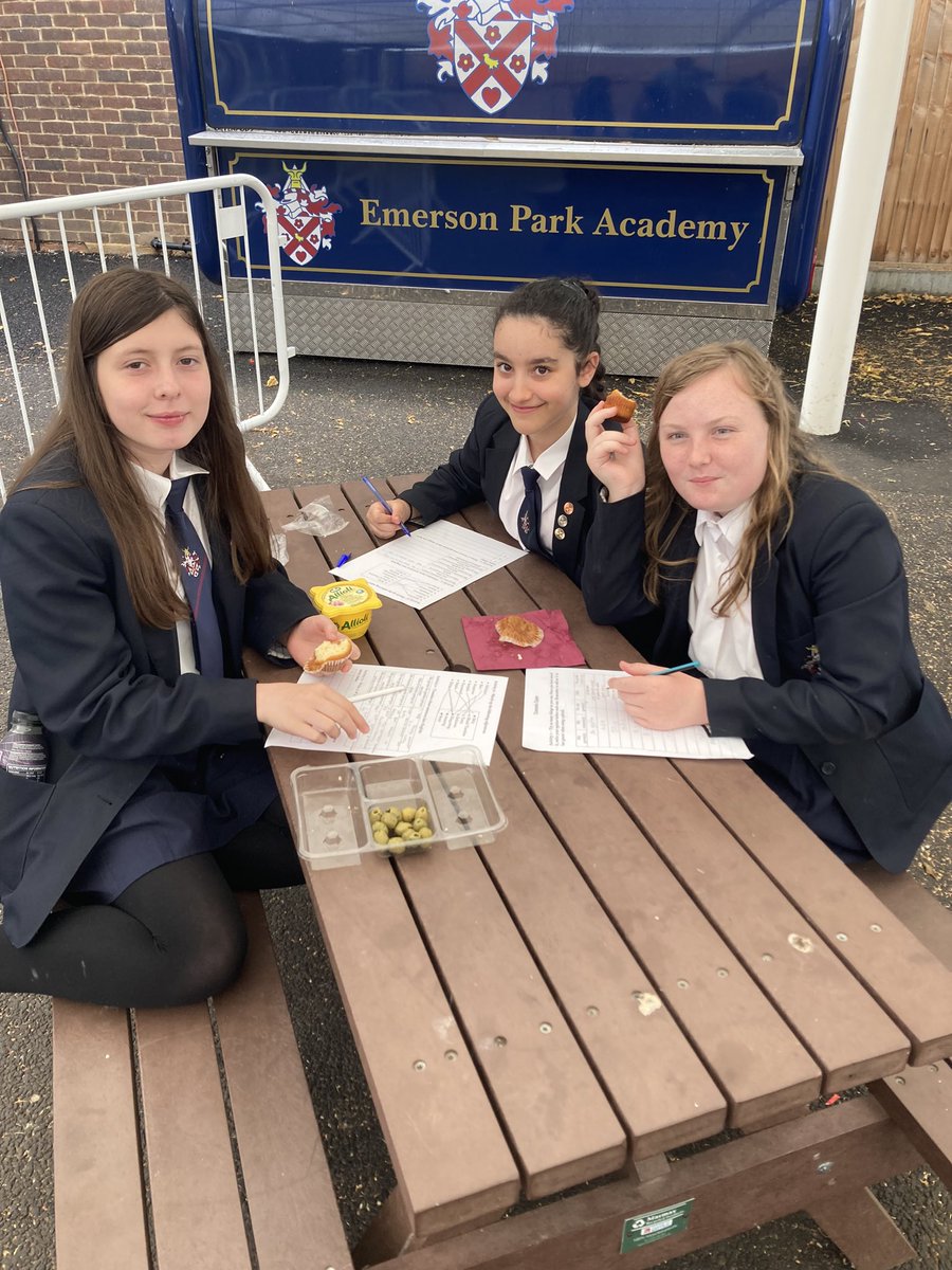 MFLFacultyEPA's tweet photo. Some of our Y7s enjoyed a tapas tasting workshop this morning. https://t.co/SXYmdS8u0y