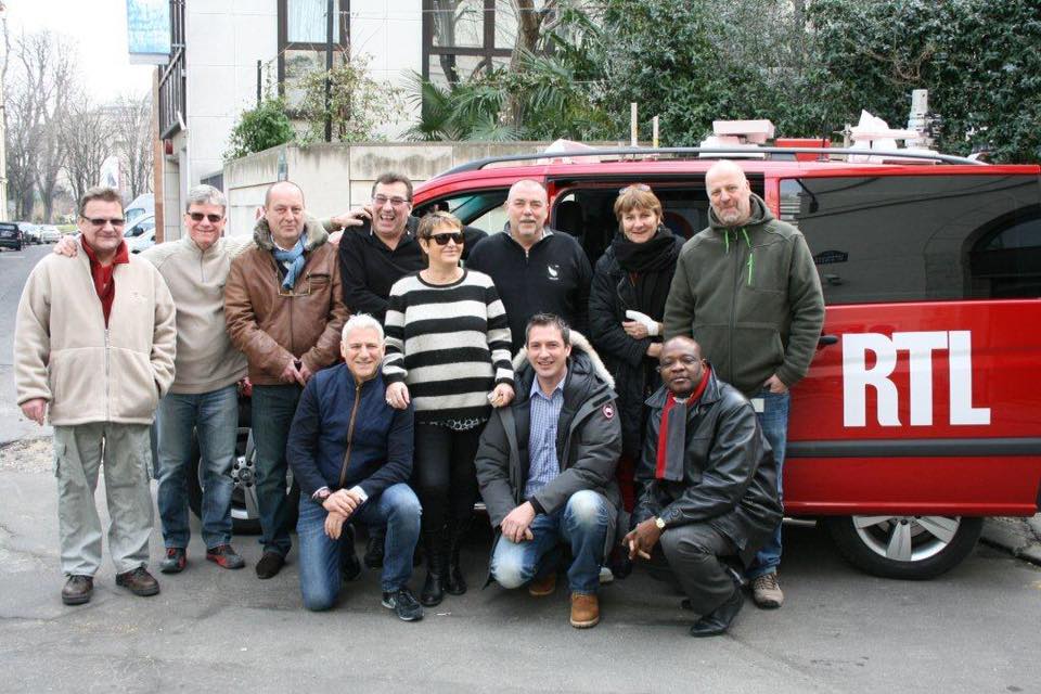 lmarsick's tweet photo. La famille @RTLFrance  vient de perdre un des siens. On a tous et toutes le coeur gros... Grande tristesse en apprenant le décès accidentel de Patrice Ladoubee. 44  ans de RTL (oct. 1973), du garage aux services généraux (et généreux dans le cas de Patrice). Il était aussi doué avec sa scie à ruban qu'avec sa bonne humeur. Toujours un bon mot. Toujours un sourire. C'est un copain qui s'en va pour beaucoup d'entre nous. Patrice n'avait pas seulement de l'or dans les doigts, il avait aussi un coeur d'or. On à le coeur gros et on pense à son épouse et à ses filles...