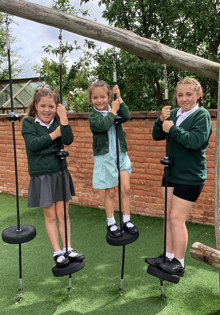 TheHuntspills's tweet photo. Well done to all of our Learning Champs & Hot Chocolate pupils go above & beyond to be the best versions of themselves & for a fabulous week of learning.
Thank you for being our shining stars πβ¨
#WElearn #WEachieve #WEflourish #learningchamp #hotchocfriday https://t.co/zQrn7fQOGR
