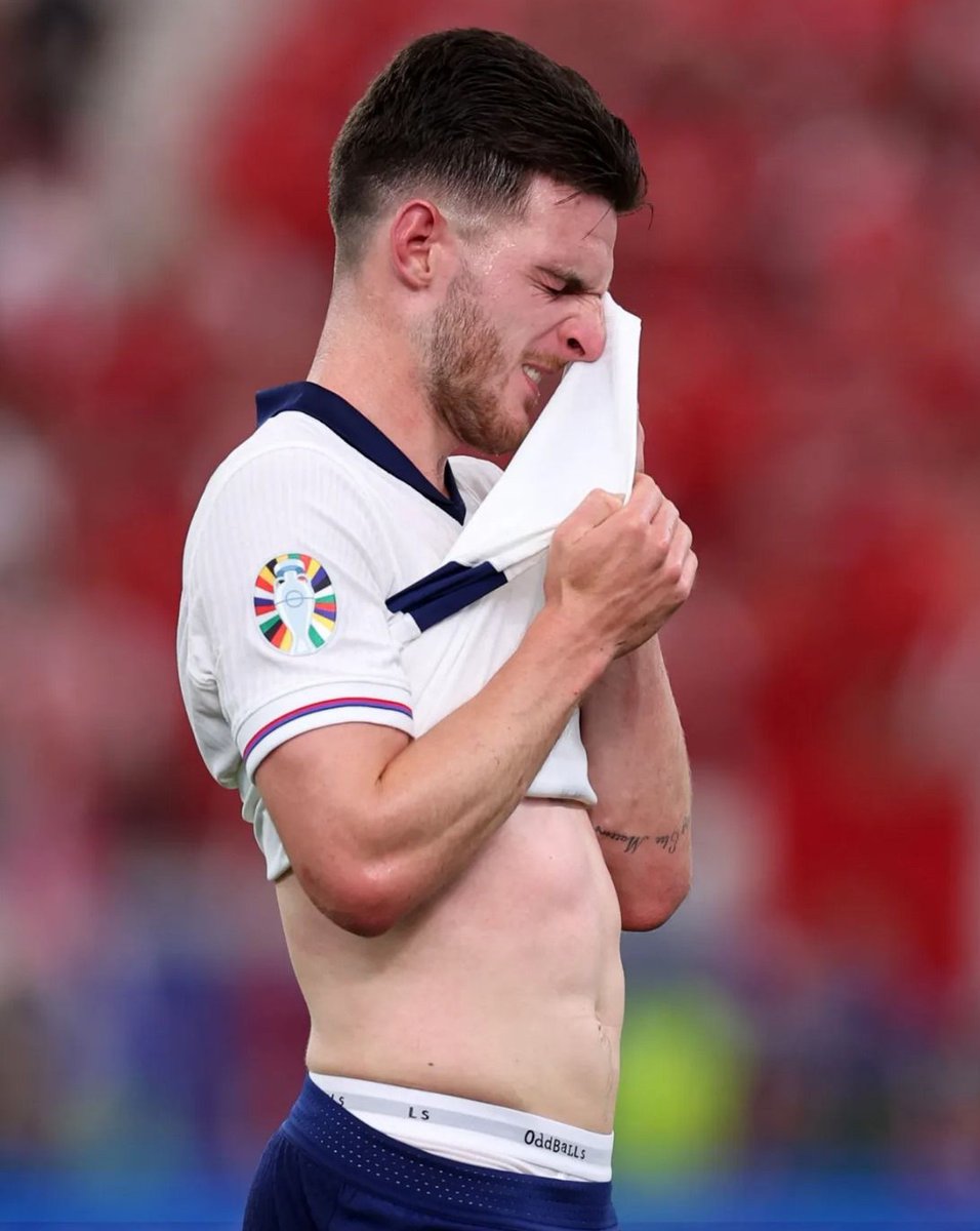 🏴󠁧󠁢󠁥󠁮󠁧󠁿 COMPETITION TIME! 🏴󠁧󠁢󠁥󠁮󠁧󠁿

If #England beat #Switzerland this weekend, we'll give away an OddBalls underwear bundle to one lucky winner! 🏆🤩

All you have to do to enter is LIKE AND RETWEET this tweet! ✅

 (PS: Peep that waistband 👀) 

🦁🦁🦁