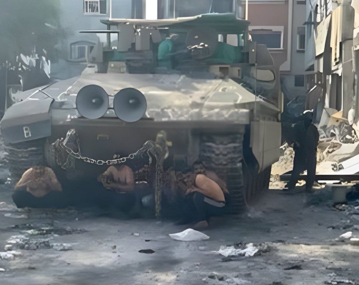 DrLoupis's tweet photo. Israel using civilians as human shields. 

@Drzeidmoustapha https://t.co/nQyA8WwDcS