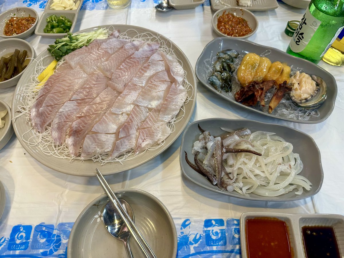 Hellin0's tweet photo. 오랜만에 운동 쉬고 힐링해야지 https://t.co/VACoCVeOvN