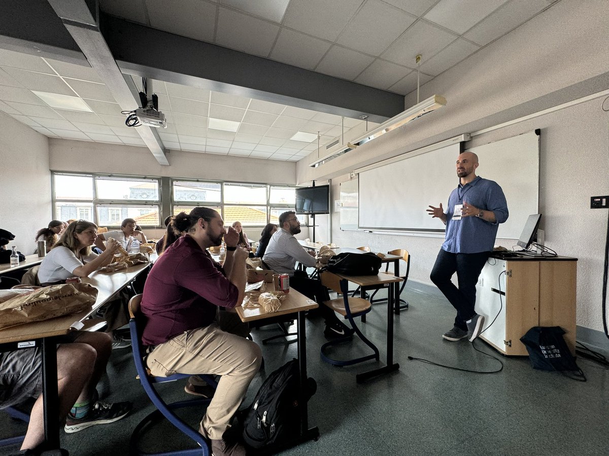 Thanks to everyone who attended the Radicalism and Violence business meeting <a href="/CES_Europe/">CES</a> #ces2024.

Great to see my brilliant co-chairs @ewschoon and <a href="/AGeusch/">Annett Gräfe-Geusch</a>.

A big turnout and great plans for the year!

Thanks and farewell to @ewschoon, whose term as co-chair comes to an end.