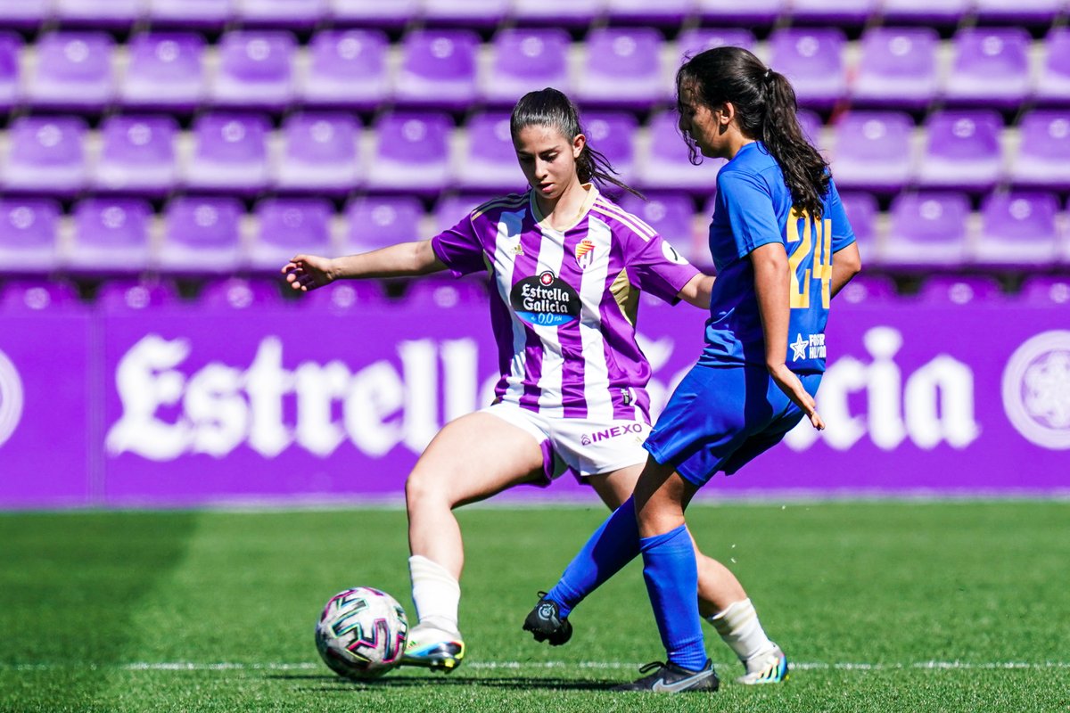 <a href="/_paulova_/">Paula</a> <a href="/MartinaMerinoA/">Marti.</a> 💜🤍 💜 <a href="/silviaefee_07/">silvv :))</a>