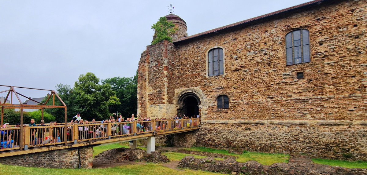 Year 4 had a great time staying overnight at Colchester Castle🏰