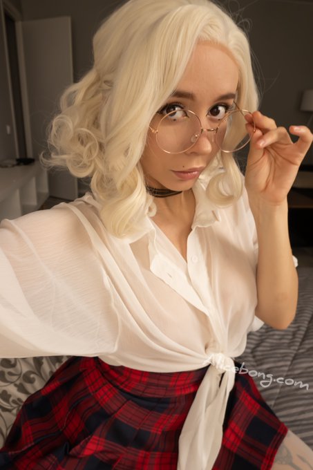 1 pic. Get ready, I'll check your homework and if it's not done you'll be punished ? https://t.co/UN