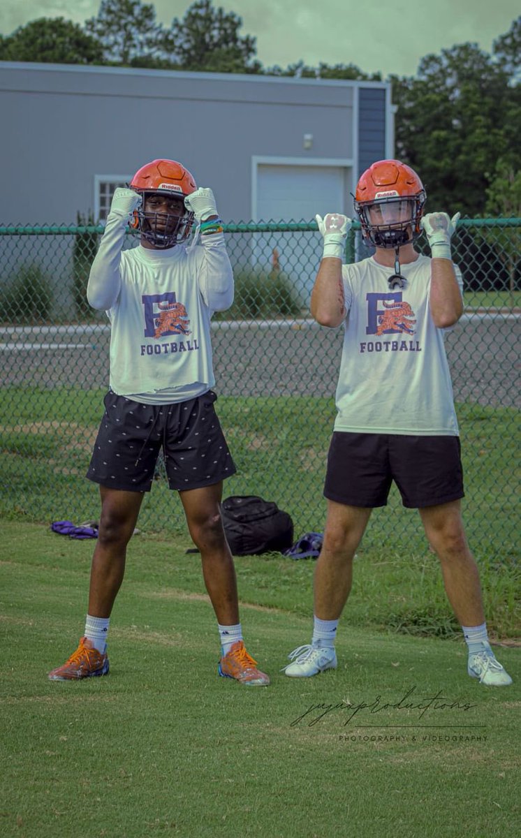 KyronPerry's tweet image. 1of1 | @EscambiaFb @dowork_sports 
#7on7 #escambiahighschool