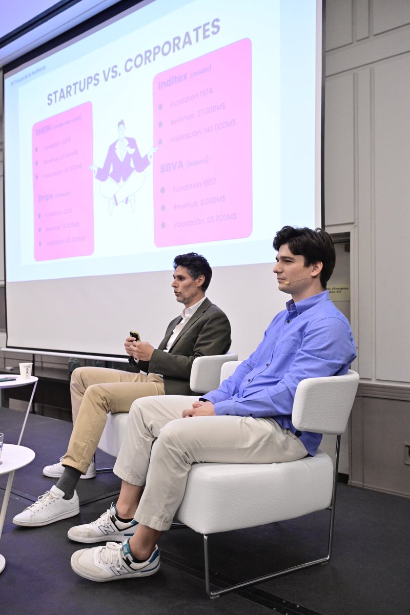 EL C0L•L3G1 tweet media