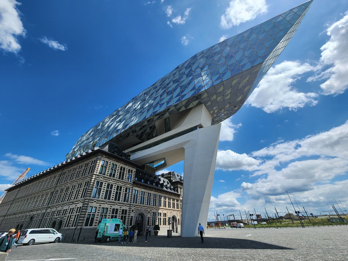 TP_Coleurope's tweet photo. What do trains 🚆 have to do with boats 🚢? The answer is... intermodality! 

#ETCR seminar discovered how the @PortofAntBruges is partnering with @SNCB and @Infrabel to connect container terminals to the rail infrastructure.
#CoEsummer https://t.co/dzCYqznB2b