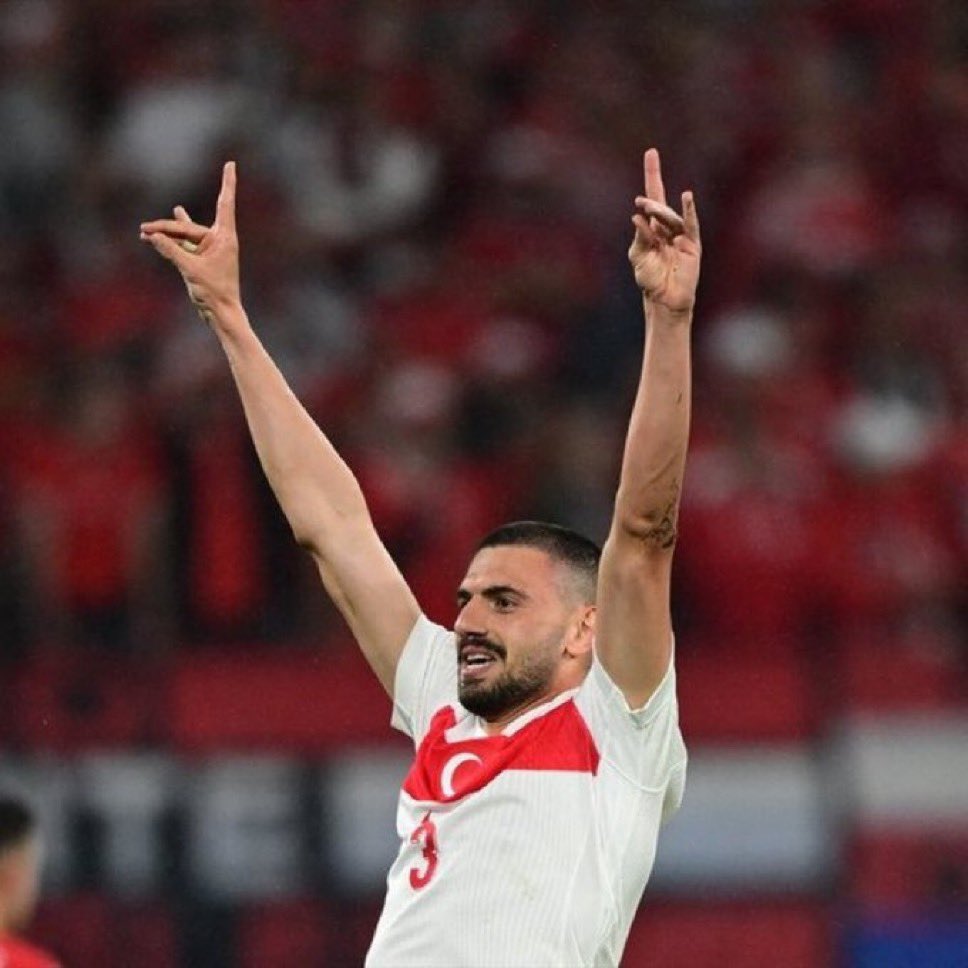 #yanındayızmerihdemiral korkma <a href="/UEFAcom/">UEFA.com</a> don't afraid, but remember that! May be history forvet, but Turks don't forget and don't forgive!