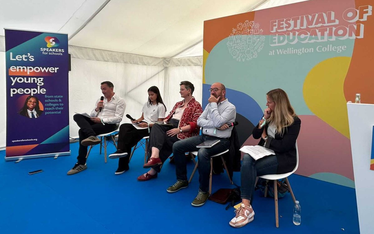 'We need qualifications and a curriculum that prepares young people for a more applied, more vocational, and more technical path.' @LordJimKnight speaks to a packed room at #educationfest on keeping young people ahead of AI.