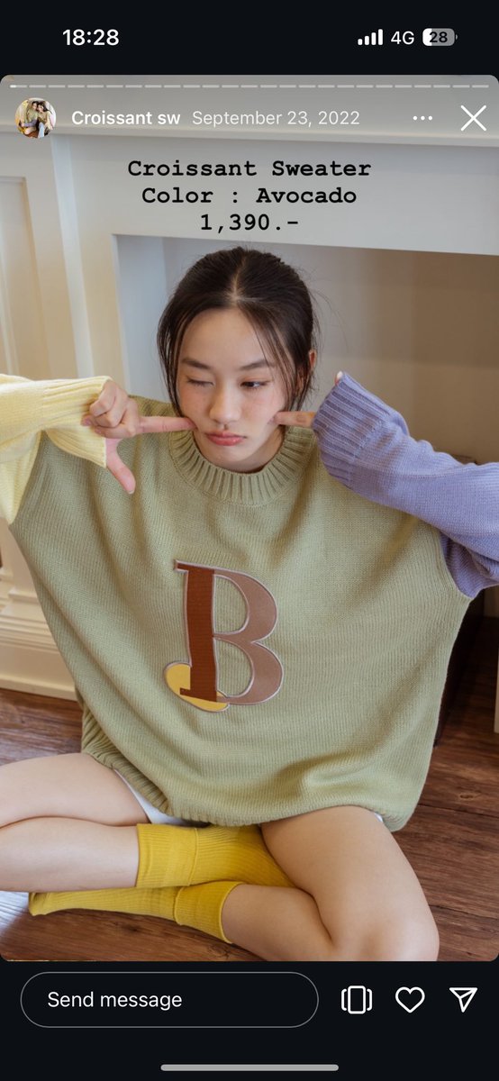 asrprr's tweet photo. ส่งต่อ sweater called_p ตัว o ใส่น้อยมาก ไม่มีตำหนิ น่าจะซักไปแค่ครั้งเดียวค่ะ แต่ตัวเสื้อมันยืดๆอยู่แล้วตั้งแต่ตอนที่เราได้มา🥹 แต่ไม่มีผลต่อการใช้งานค่า ส่งต่อ 690 from 1390ค่ะ  ขอดูรูปพตได้ค่า #called_p #calledp #sleepymurphy #mergeofficial #thefreckledmarket #rallymovement https://t.co/zPXB8MT59e
