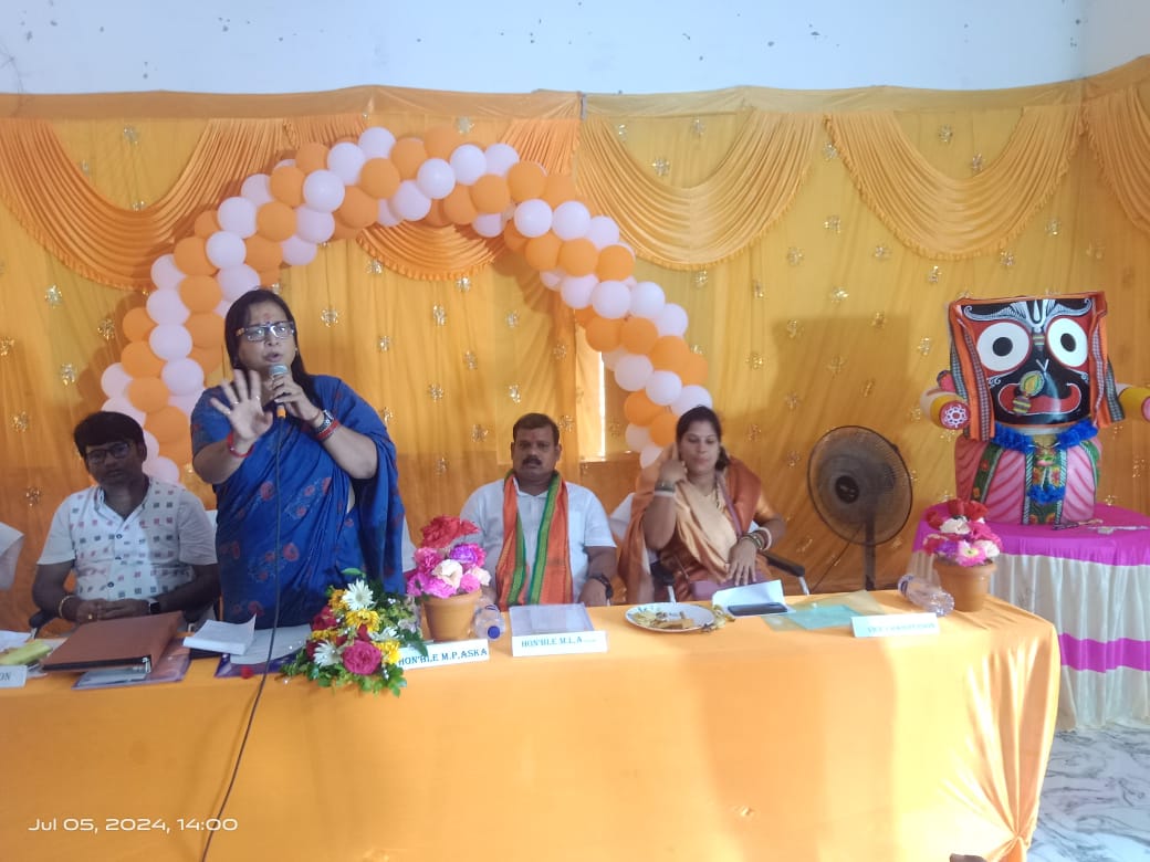 AnitaSubhadars1's tweet photo. ଆଜି କୋଦଳା #NAC ର କାର୍ଯ୍ୟାଳୟରେ ଅଧିକାରୀ ମାନଙ୍କ ସହ ବିଭିନ୍ନ ଉନ୍ନୟନ ମୂଳକ କାର୍ଯ୍ୟ ସମ୍ପର୍କରେ ଆଲୋଚନା ଏବଂ ସମୀକ୍ଷା କଲୁ।
#askapc https://t.co/mECjKyTnv9