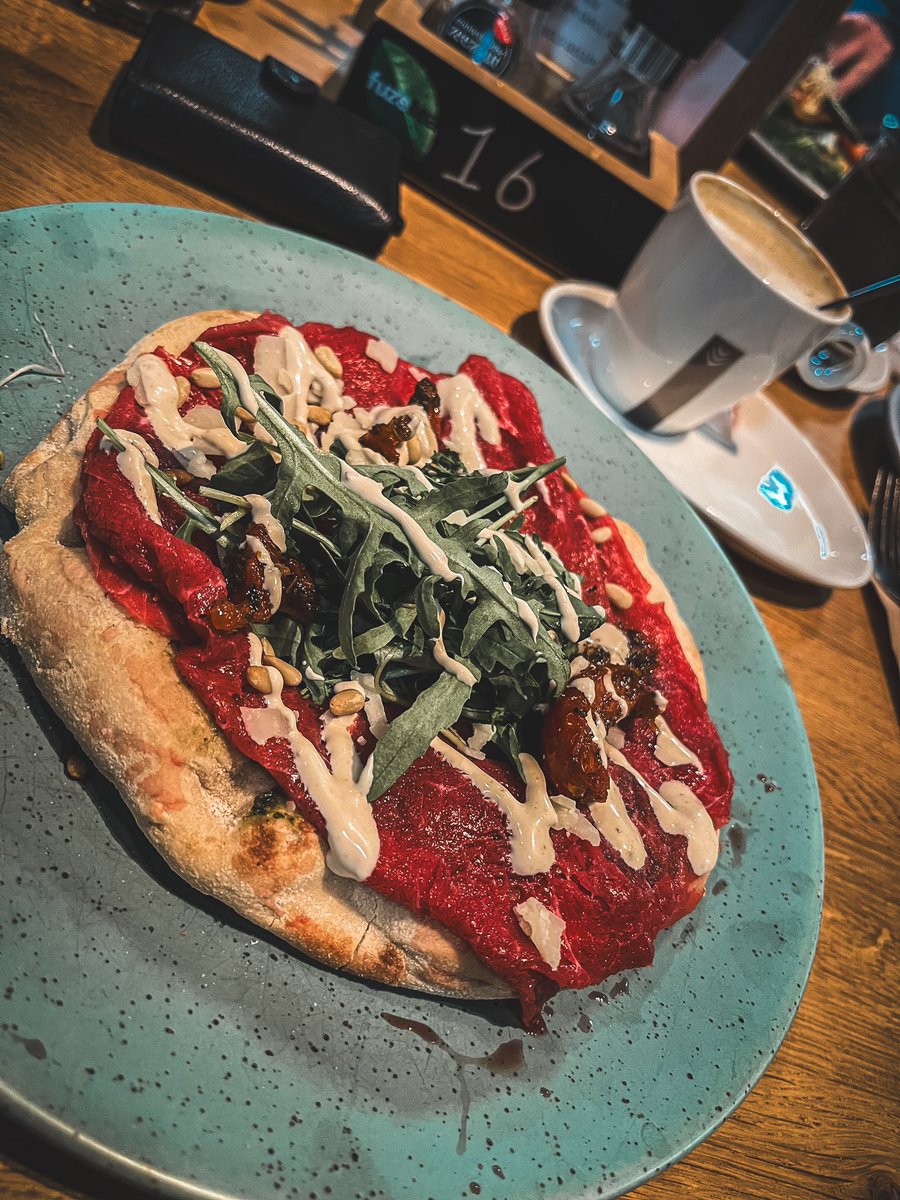 Lunchbreak met collega’s op de laatste dag voor de #zomervakantie #family #axel