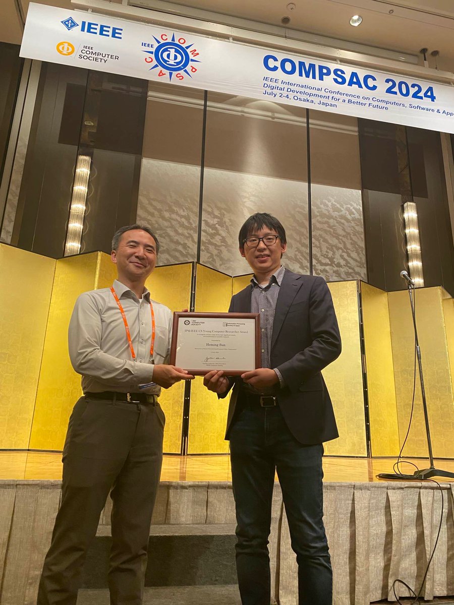 Hiro_Washi's tweet image. This week at #IEEE #COMPSAC IPSJ/IEEE Computer Society Young Computer Researcher Award was given to three recipients. Award was established in 2018 to encourage early career researchers in computing. Congratulations! Assoc. Prof. Heming Sun at the ceremony ipsj.or.jp/award/IEEE-CS-…