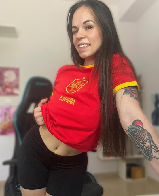 Hoy se gana?? 💪🏻 @SEFutbol #EURO2024 #Eurocopa #espa&ntilde;a #Alemania https://t.co/UEcmkCi9DU<a class="tags" target="_blank" title="On Twitter" href="/?out=eyJ0eXAiOiJKV1QiLCJhbGciOiJIUzUxMiJ9.eyJpYXQiOjE3MjA3NzE1MjAsImlzcyI6InR3cG9ybnN0YXJzLmNvbSIsIm5iZiI6MTcyMDc3MTUyMCwiZXhwIjoxNzUyMzA3NTIwLCJyZWRpcmVjdF91cmwiOiJodHRwczovL3R3aXR0ZXIuY29tL1NFRnV0Ym9sIn0.Z6sn6vmwq7aSWpkPETMRA2nHB8r9-BpyfT2wLBv3391DEldhZXRgbSnqMDcWWcaH-3UCPlVd83GK4vKC8IiHfg">@SEFutbol</a><a href="/tag/euro2024"class="tags">#EURO2024</a><a href="/tag/eurocopa"class="tags">#Eurocopa</a><a href="/tag/espa%C3%B1a"class="tags"><span>#espa&ntilde;a</span></a><a href="/tag/alemania"class="tags"><span>#alemania</span></a>