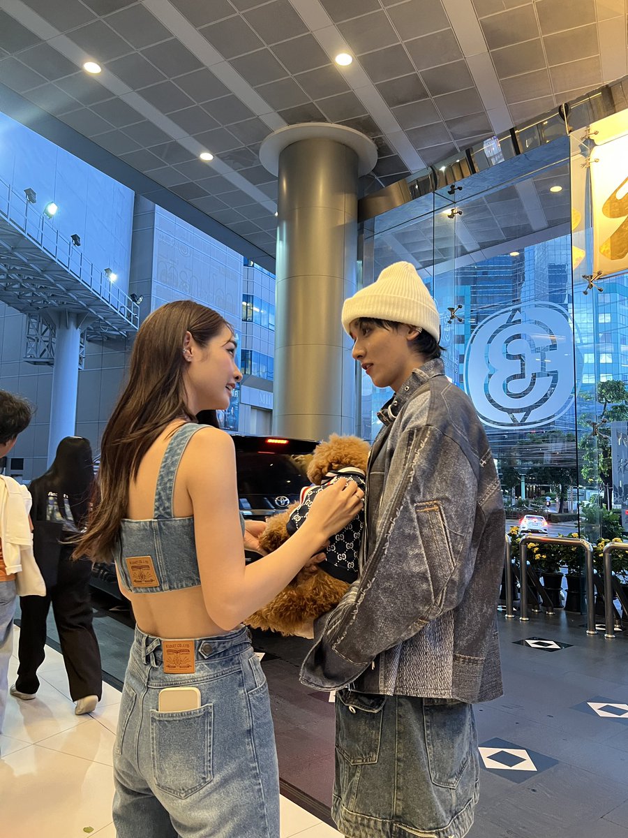 fahladax9thpp's tweet photo. พยุงฉันด้วย เฟรมนี้เรียกว่าอะไร😭 https://t.co/ImMr9dXVND