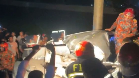 পাবনা শহরে যাওয়া হলো না ৭ বন্ধুর ঈশ্বরদীতে সড়ক দুর্ঘটনায় ৫ বন্ধু নিহত